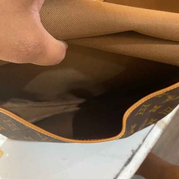 Louis Vuitton saumur 30 - Picture 9 of 13